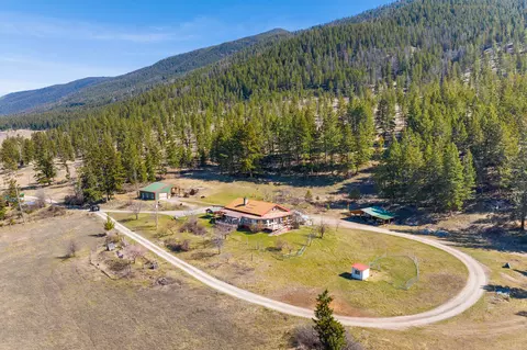 View/Area - 784 Pluid Rd, Eureka, MT 59917 photo 5 of 13