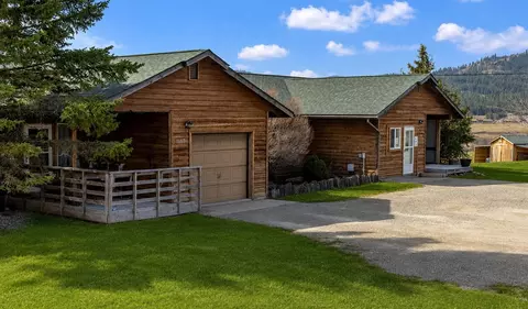 1662 1660 Us Hwy 2 W, Kalispell, MT 59901