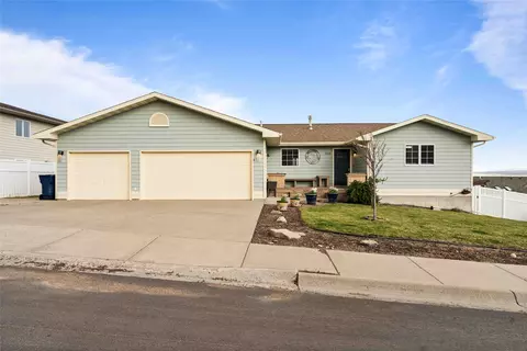 3209 Kingwood Dr, Great Falls, MT 59404