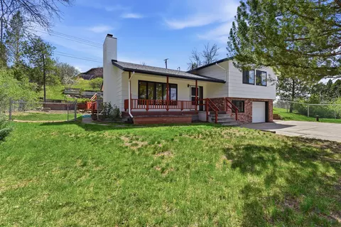 108 Sharon Dr, Great Falls, MT 59405