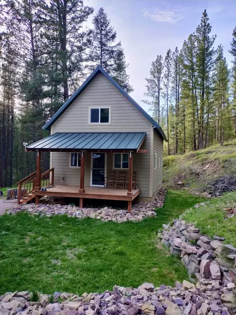 2100 Bear Acres Rd, Potomac, MT 59823