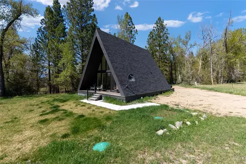 Exterior - 3205 Quiet Pl, Stevensville, MT 59870 photo 3 of 12