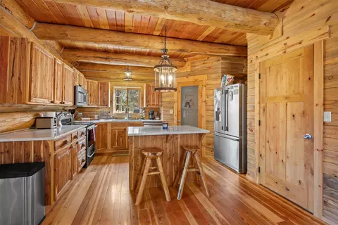 Kitchen - 35800 Cat Face Rd, Bonner, MT 59823 photo 1 of 4