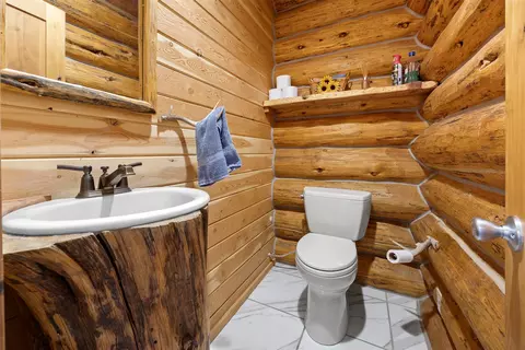 Bath - 35800 Cat Face Rd, Bonner, MT 59823 photo 1 of 6