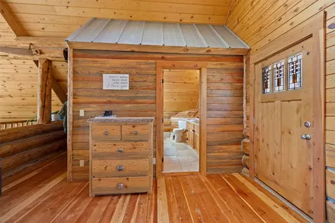Entry Way - 35800 Cat Face Rd, Bonner, MT 59823 photo 2 of 4