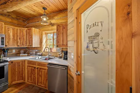 Kitchen - 35800 Cat Face Rd, Bonner, MT 59823 photo 4 of 4
