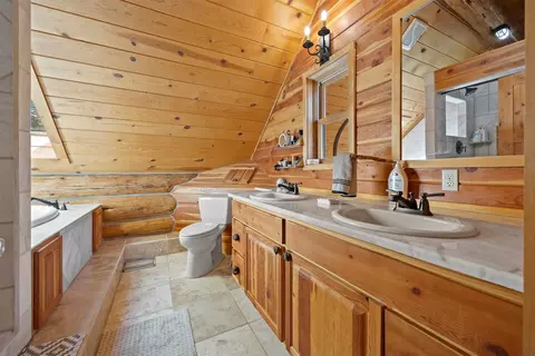 Bath - 35800 Cat Face Rd, Bonner, MT 59823 photo 2 of 6
