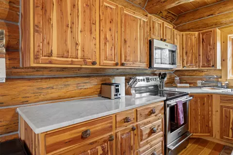 Kitchen - 35800 Cat Face Rd, Bonner, MT 59823 photo 2 of 4