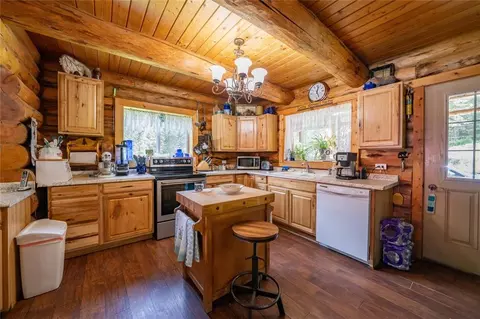 Kitchen - 1741 Warland Rd, Libby, MT 59923 photo 3 of 5