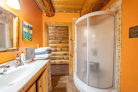 Bath - 1741 Warland Rd, Libby, MT 59923 photo 1 of 3