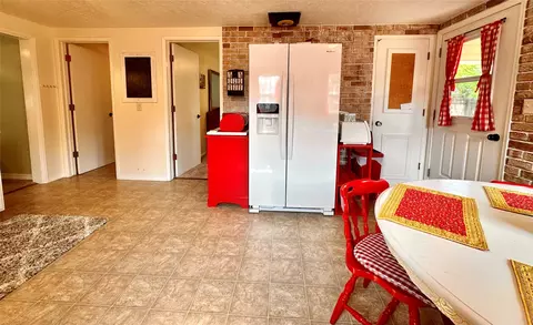 Kitchen - 302 N 6th St, Hamilton, MT 59840 photo 3 of 3