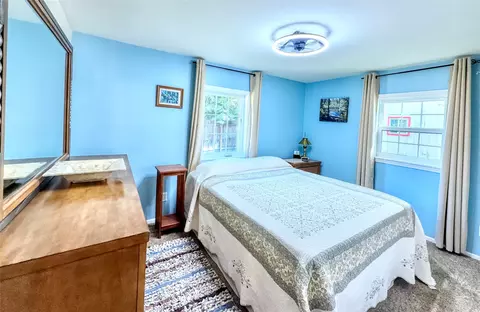 Bedroom - 302 N 6th St, Hamilton, MT 59840 photo 5 of 6