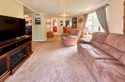 Living - 302 N 6th St, Hamilton, MT 59840 photo 1 of 4