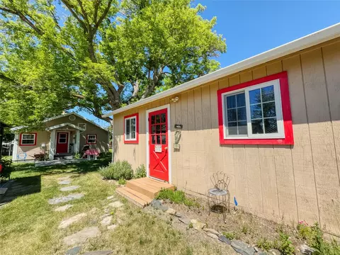 Exterior - 302 N 6th St, Hamilton, MT 59840 photo 7 of 8