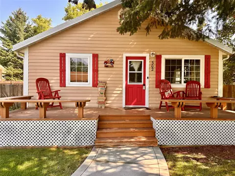 Exterior - 302 N 6th St, Hamilton, MT 59840 photo 2 of 8