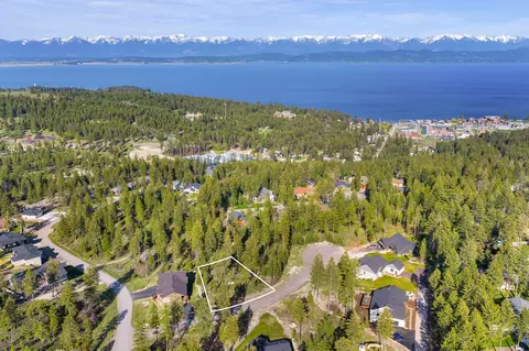 109 Bay Ct, Lakeside, MT 59922