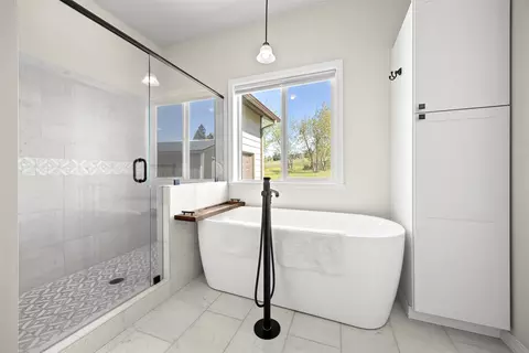 Bath - 846 Tay Cir, Hamilton, MT 59840 photo 4 of 4