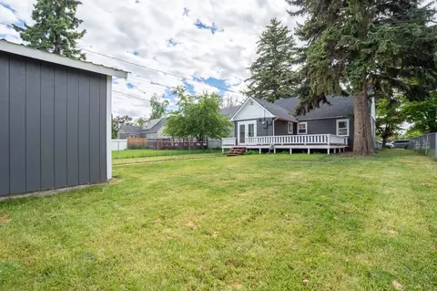Exterior - 925 8th Ave E, Kalispell, MT 59901 photo 7 of 8