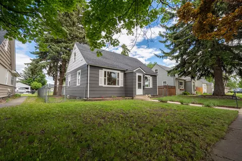 Exterior - 925 8th Ave E, Kalispell, MT 59901 photo 2 of 8