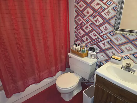 Bath - 82 Ricketts Rd, Hamilton, MT 59840 photo 1 of 3
