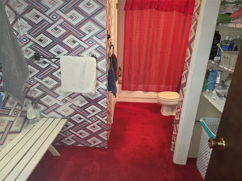 Bath - 82 Ricketts Rd, Hamilton, MT 59840 photo 2 of 3