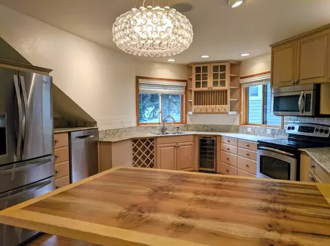 Kitchen - 248 Juniper Bend Dr, Kalispell, MT 59901 photo 3 of 5
