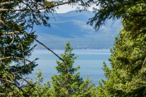 369 Chief Cliff Trl, Bigfork, MT 59911
