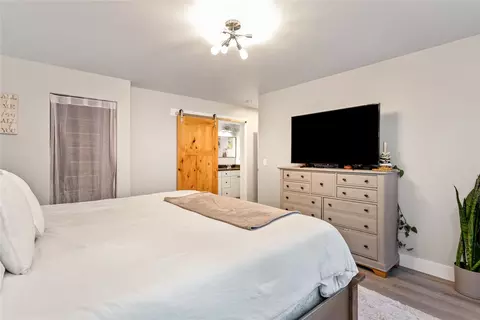 Bedroom - 564 Peaceful Dr, Bigfork, MT 59911 photo 2 of 4
