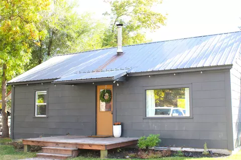 517 Eisenhower St SW, Ronan, MT 59864