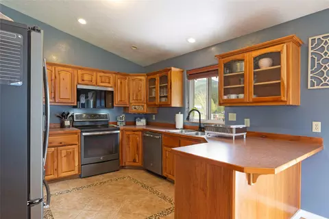 Kitchen - 21133 Handley Loop, Clinton, MT 59825 photo 1 of 3