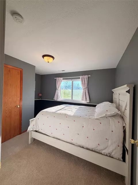 Bedroom - 21133 Handley Loop, Clinton, MT 59825 photo 5 of 8