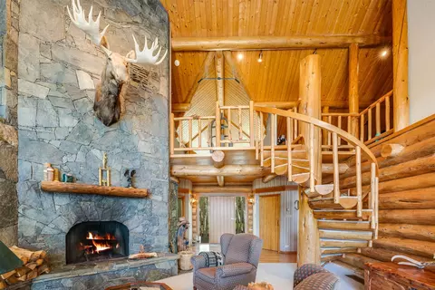 Living - 405 Delrey Rd, Whitefish, MT 59937 photo 1 of 3