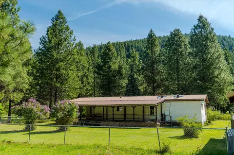74 Hawkeye Ln, Troy, MT 59935