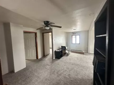 Living - 1820 Thomas Ave, Butte, MT 59701 photo 2 of 3