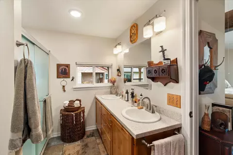 Bath - 34 Conifer Rd, Libby, MT 59923 photo 1 of 2