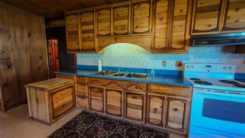 Kitchen - 68 River Dr, Cascade, MT 59421 photo 4 of 6