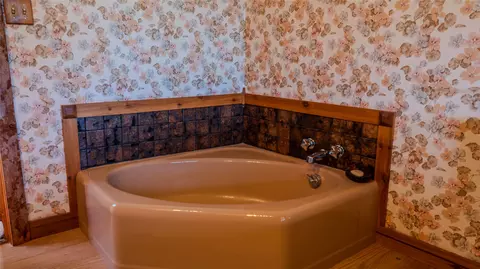 Bath - 68 River Dr, Cascade, MT 59421 photo 5 of 6
