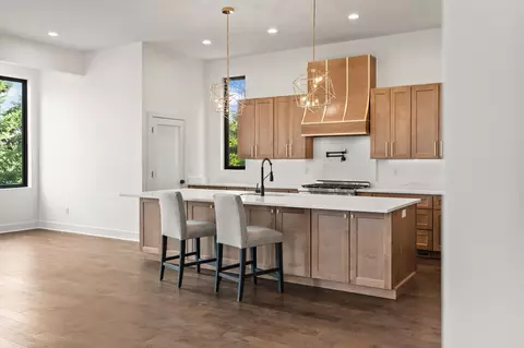 Kitchen - 215 Whisper Ridge Dr, Bigfork, MT 59911 photo 4 of 7