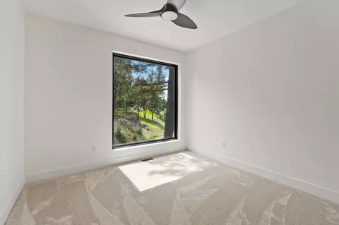 Bedroom - 215 Whisper Ridge Dr, Bigfork, MT 59911 photo 5 of 6