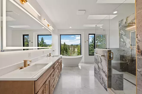 Bath - 215 Whisper Ridge Dr, Bigfork, MT 59911 photo 1 of 9