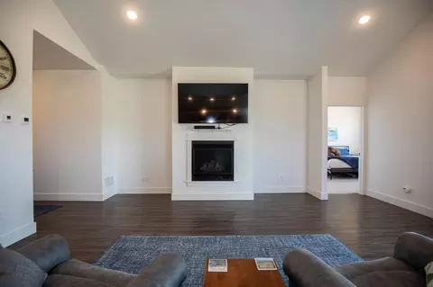 Living - 152 Wheatland Meadows Dr, Three Forks, MT 59752 photo 1 of 2