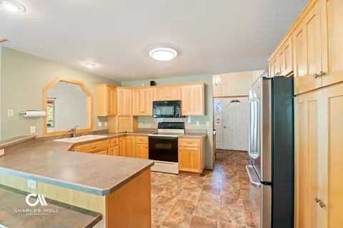 Kitchen - 50 Ruby Mountain Rd, Clancy, MT 59634 photo 2 of 4