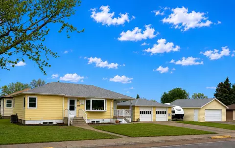2425 9th Ave S, Great Falls, MT 59405