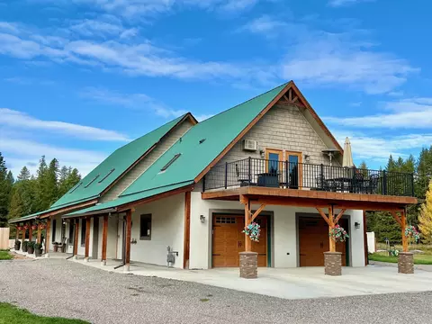 205 Kinnikinnick Ln, Columbia Falls, MT 59912