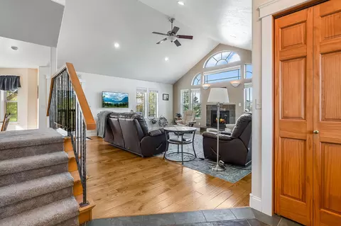 Entry Way - 175 Aspen Loop, Kalispell, MT 59901 photo 3 of 6