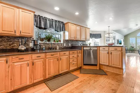 Kitchen - 175 Aspen Loop, Kalispell, MT 59901 photo 2 of 5