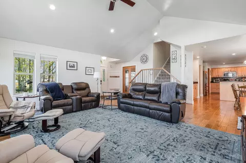 Living - 175 Aspen Loop, Kalispell, MT 59901 photo 2 of 3