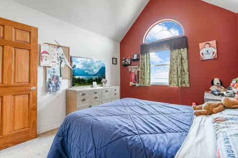 Bedroom - 175 Aspen Loop, Kalispell, MT 59901 photo 7 of 9