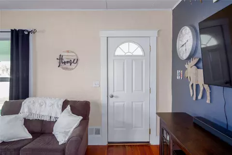 Entry Way - 1302 Montana Ave, Libby, MT 59923 photo 1 of 3