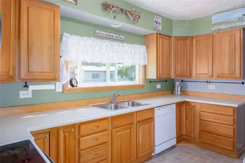 Kitchen - 1302 Montana Ave, Libby, MT 59923 photo 1 of 2